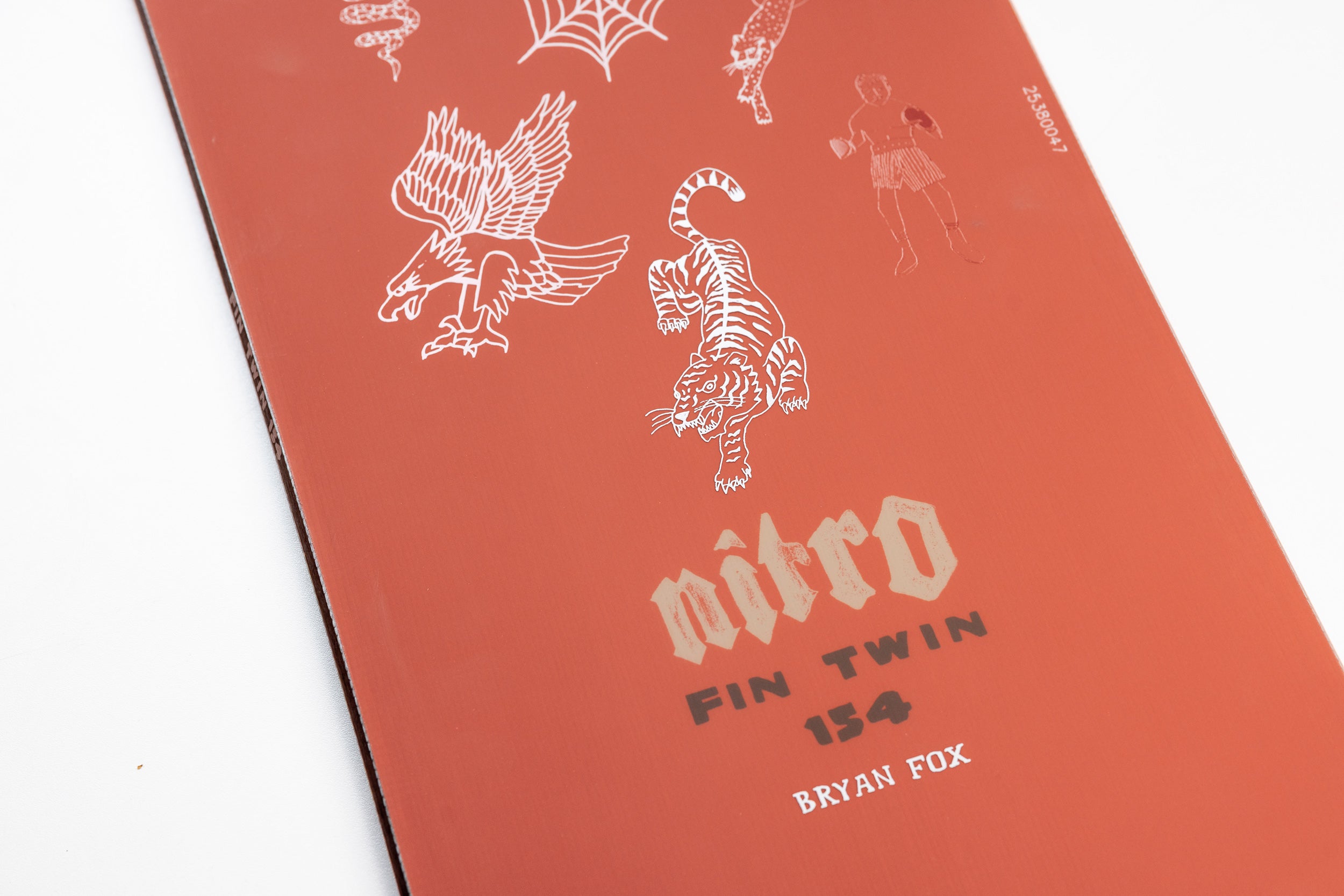 nitro-snowboards-fintwin-snowboard-shortboard-swallowtail-unisex image 8