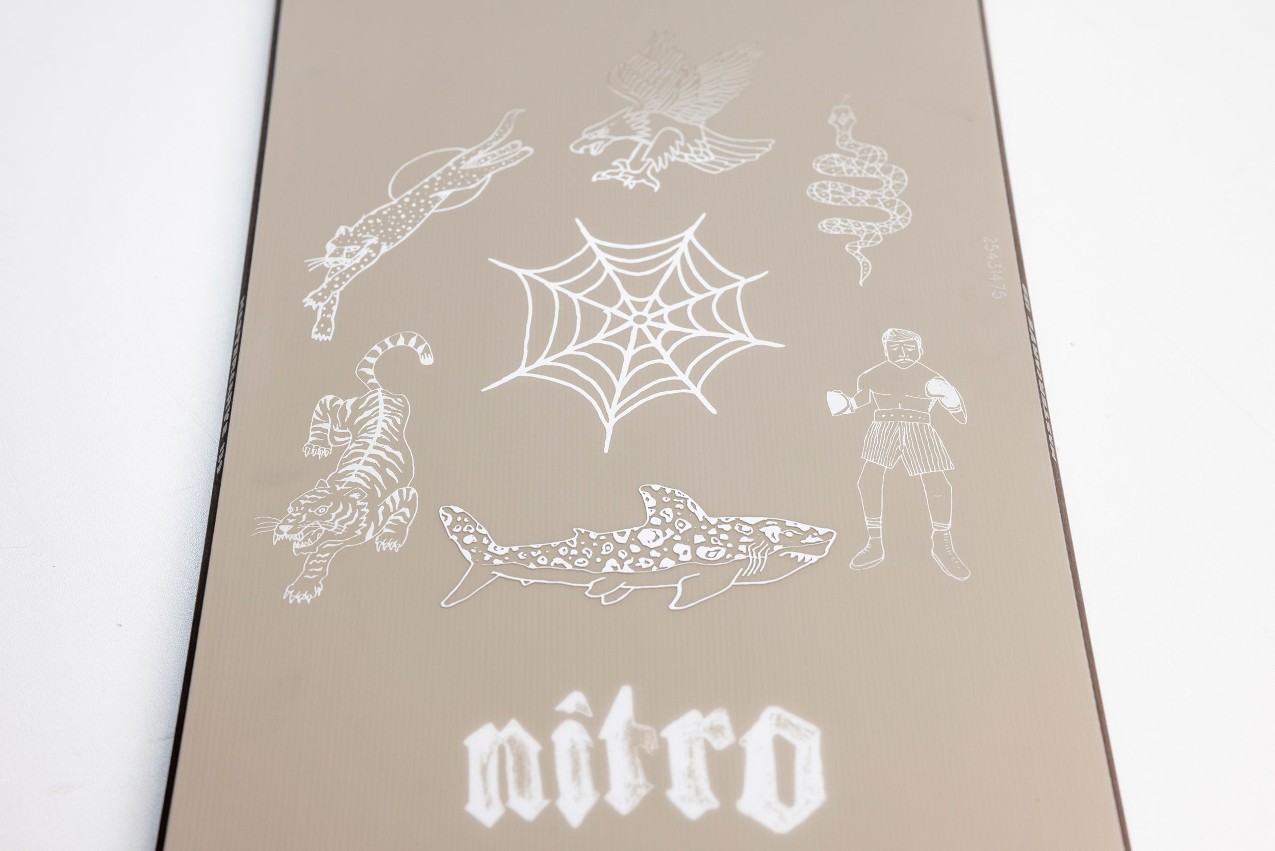nitro-snowboards-mastercarve-snowboard-carving-unisex image 3