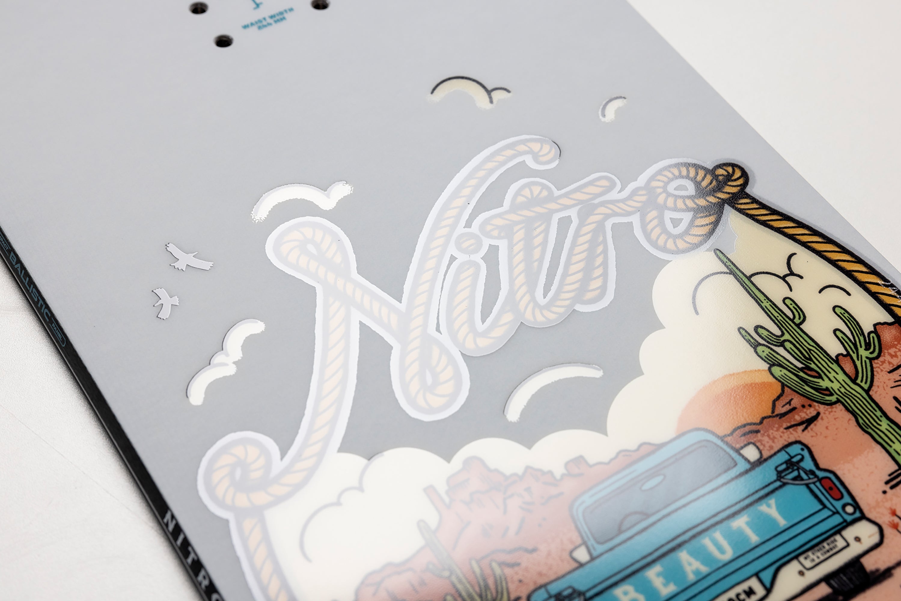 nitro-snowboards-beauty-snowboard-donna-park image 6