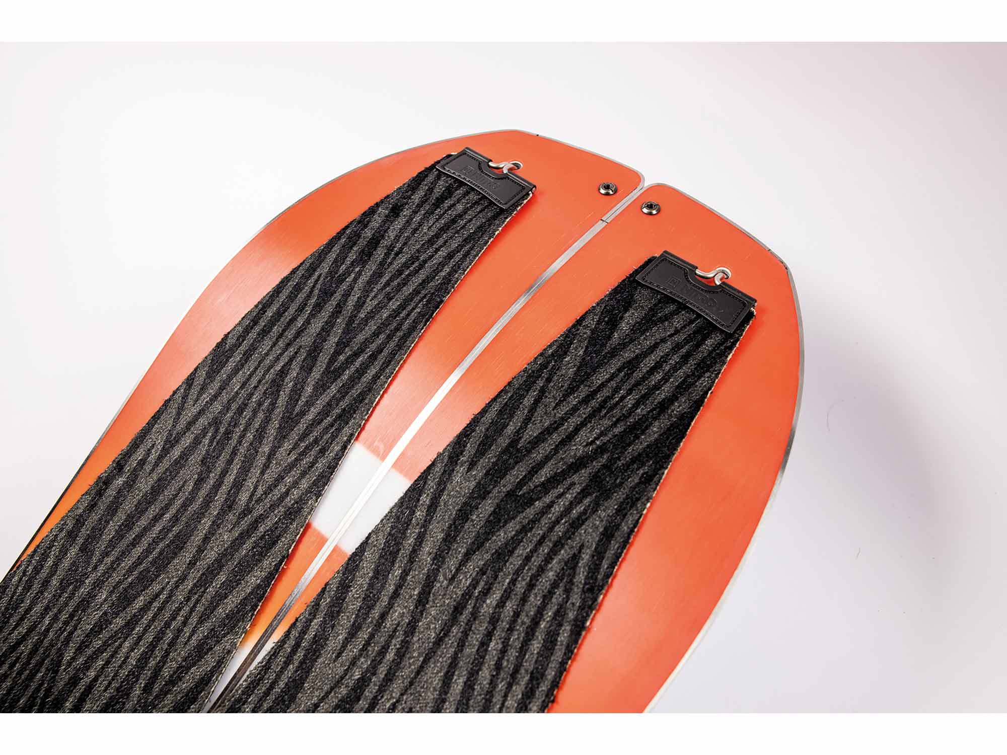 nitro-snowboards-miniganger-peak-skins-splitboard image 2