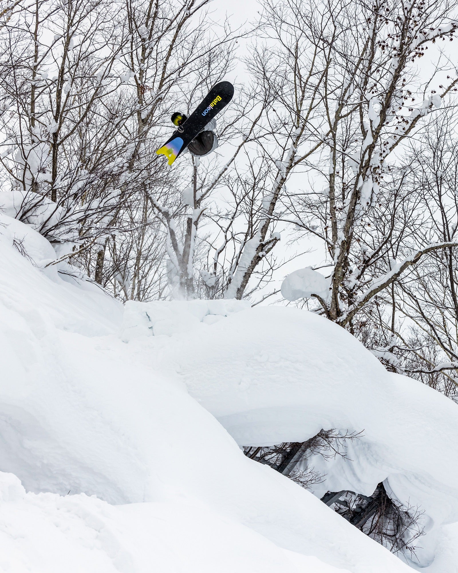 bataleon-surfer-snowboard-da-uomo-direzionale-swallowtail image 4