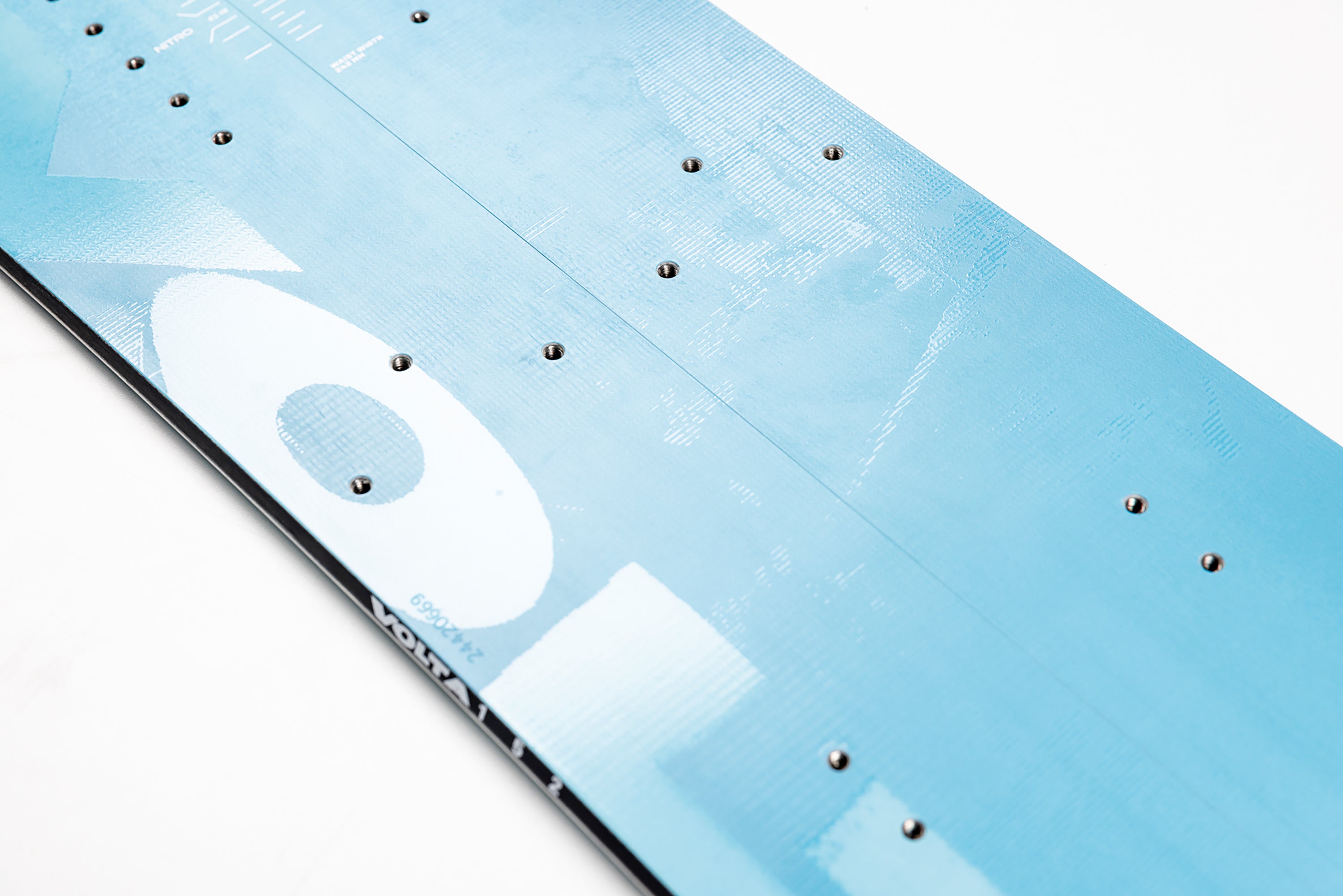 nitro-snowboards-volta-splitboard-donna-splitboarding image 7