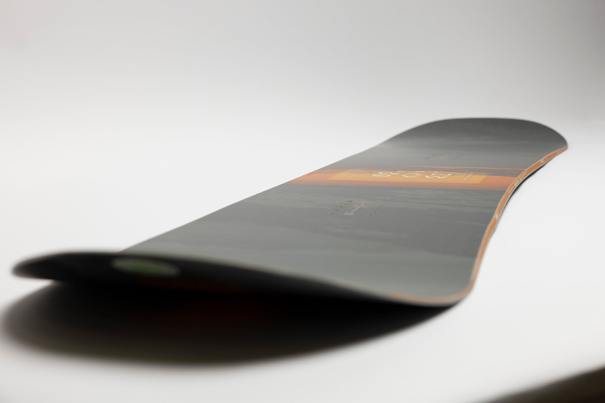 nitro-snowboards-magnum-snowboard-wide-all-mountain image 2
