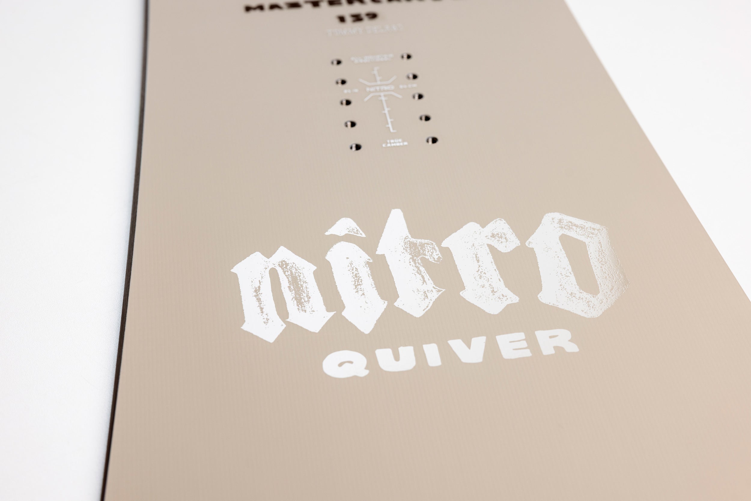 nitro-snowboards-mastercarve-snowboard-carving-unisex image 4