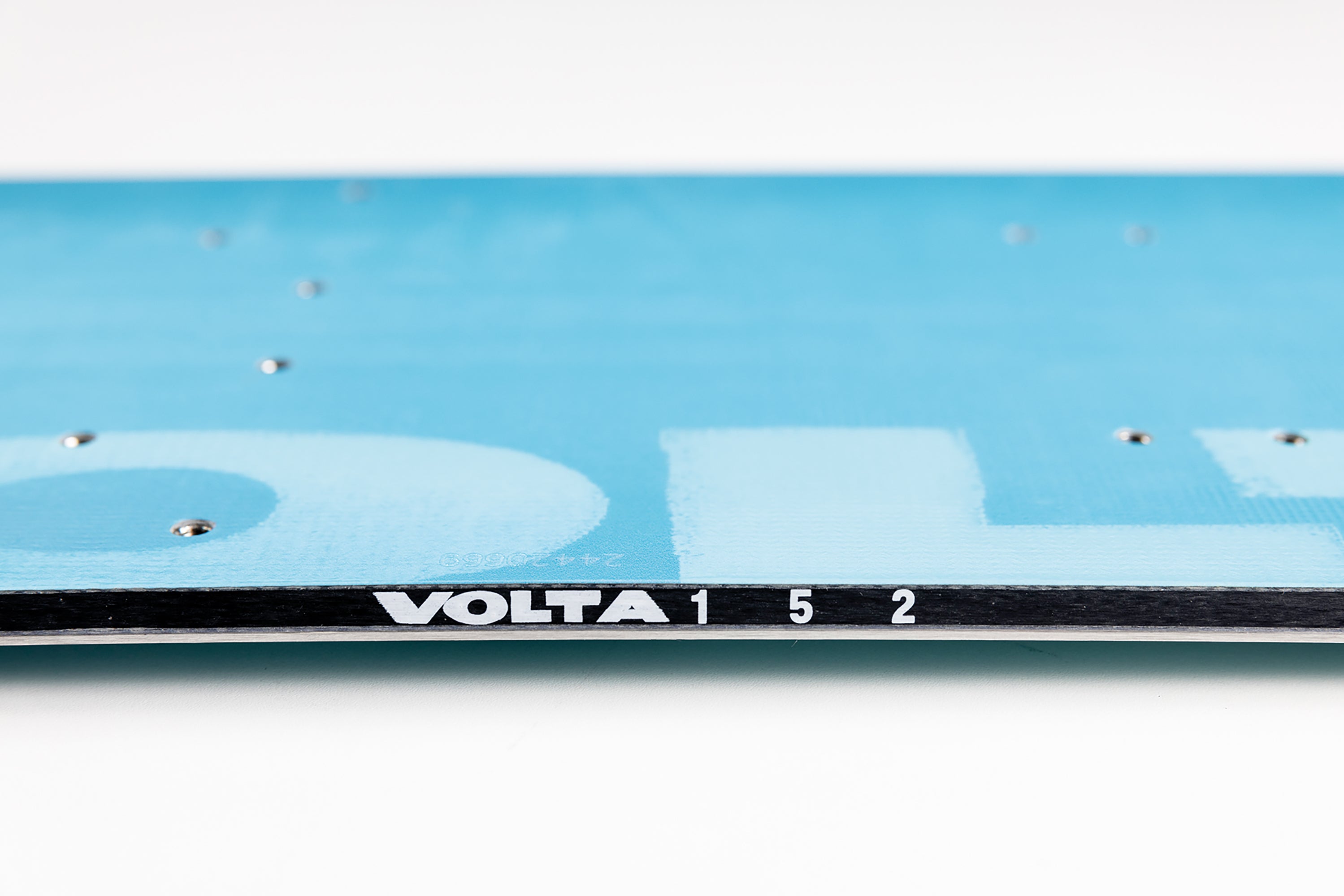 nitro-snowboards-volta-splitboard-donna-splitboarding image 5